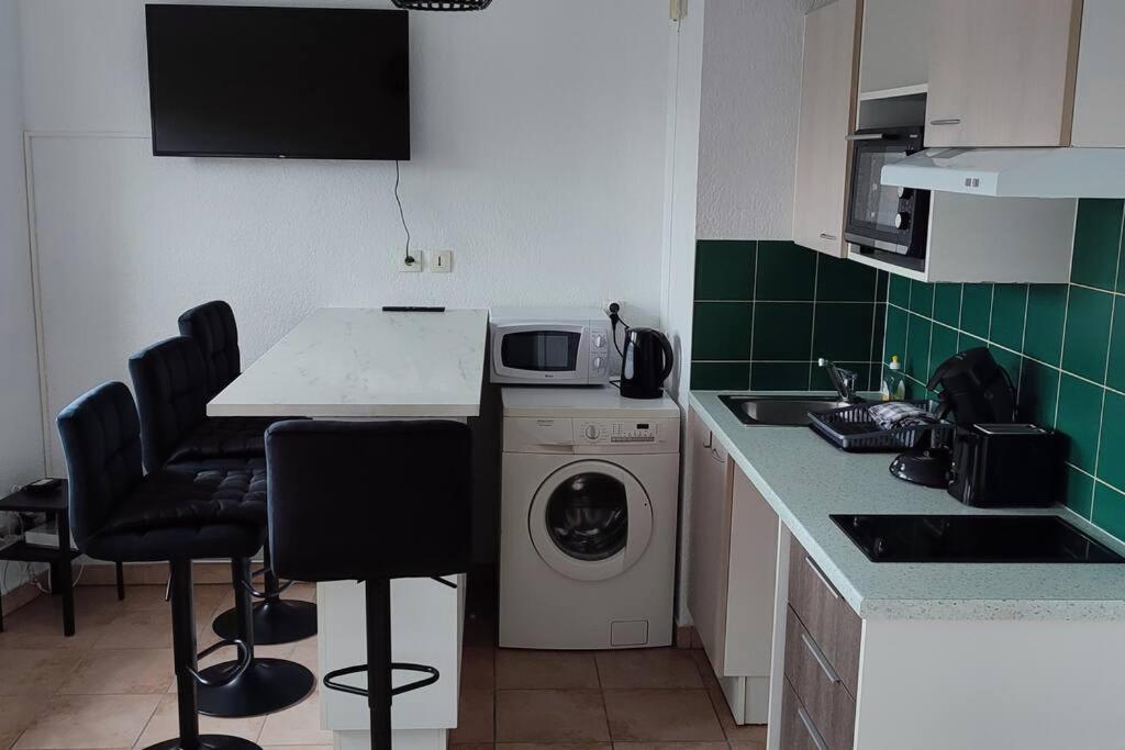 Appartement Face A La Gare Аннемас Экстерьер фото