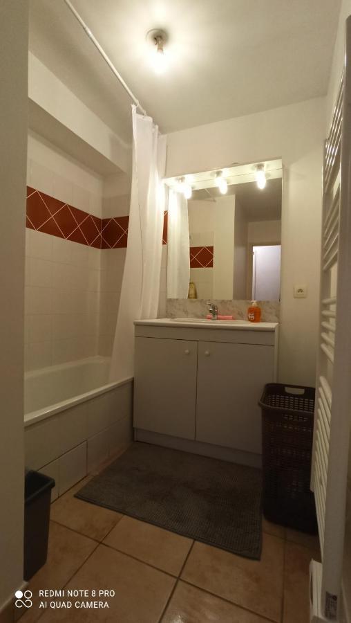 Appartement Face A La Gare Аннемас Экстерьер фото