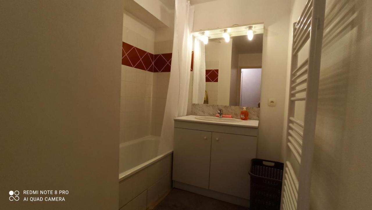 Appartement Face A La Gare Аннемас Экстерьер фото